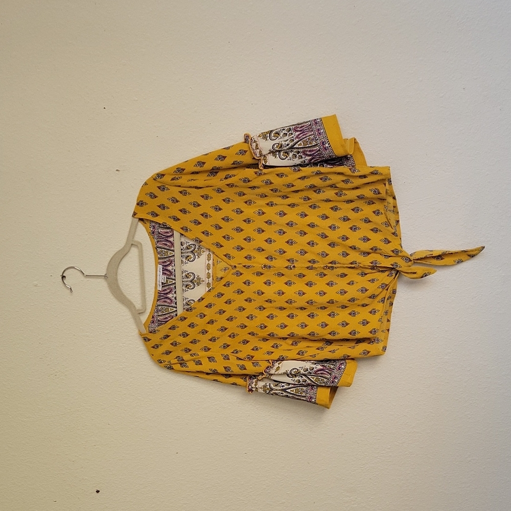 CRESCENT &WILLOUGH  vneck blouse size Small colors yellow purple ivory